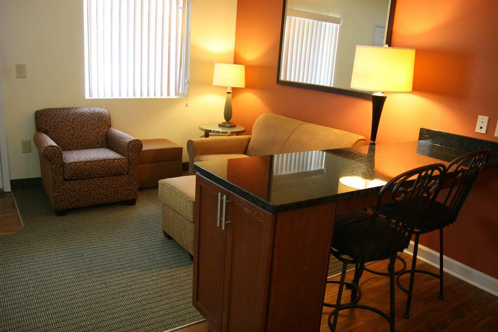 Affordable Suites - Fayetteville/Fort Bragg ภายนอก รูปภาพ